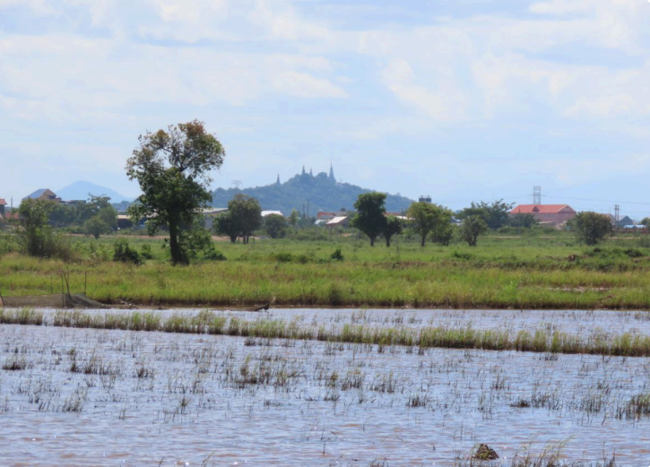 BEYOND THE OUDONG TEMPLE AND BIRDWATCHING IN PHNOM PENH