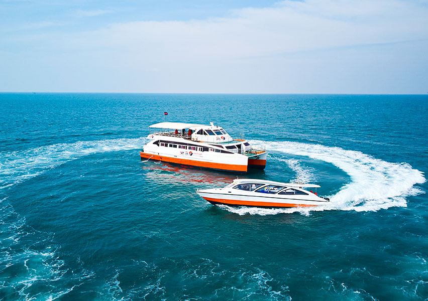 Ferry & Speedboat